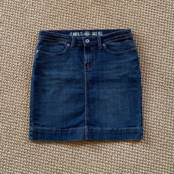 Dickies Denim MiniSkirt (size 4 - runs very large) - Picture 1 of 8